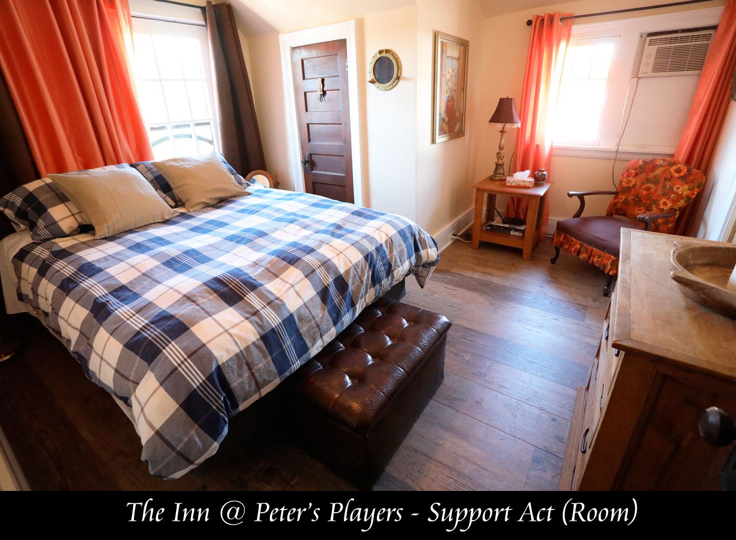 A bedroom at the inn at Peters Players