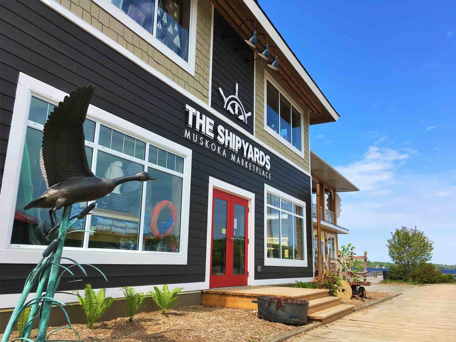 Luxury Living in Gravenhurst Ontario the 'Gateway to Muskoka'