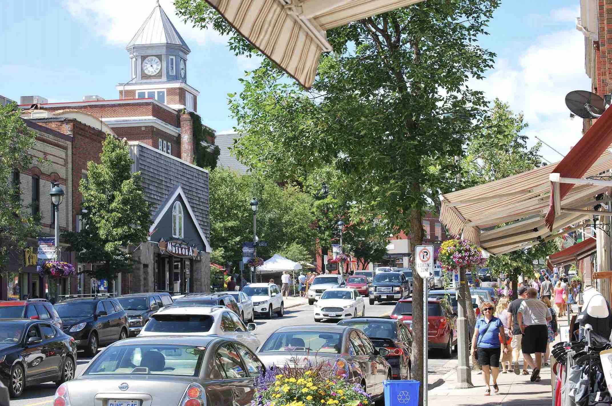 shop-main-street-small-Photo by Town of Huntsville living in Huntsville Ontario